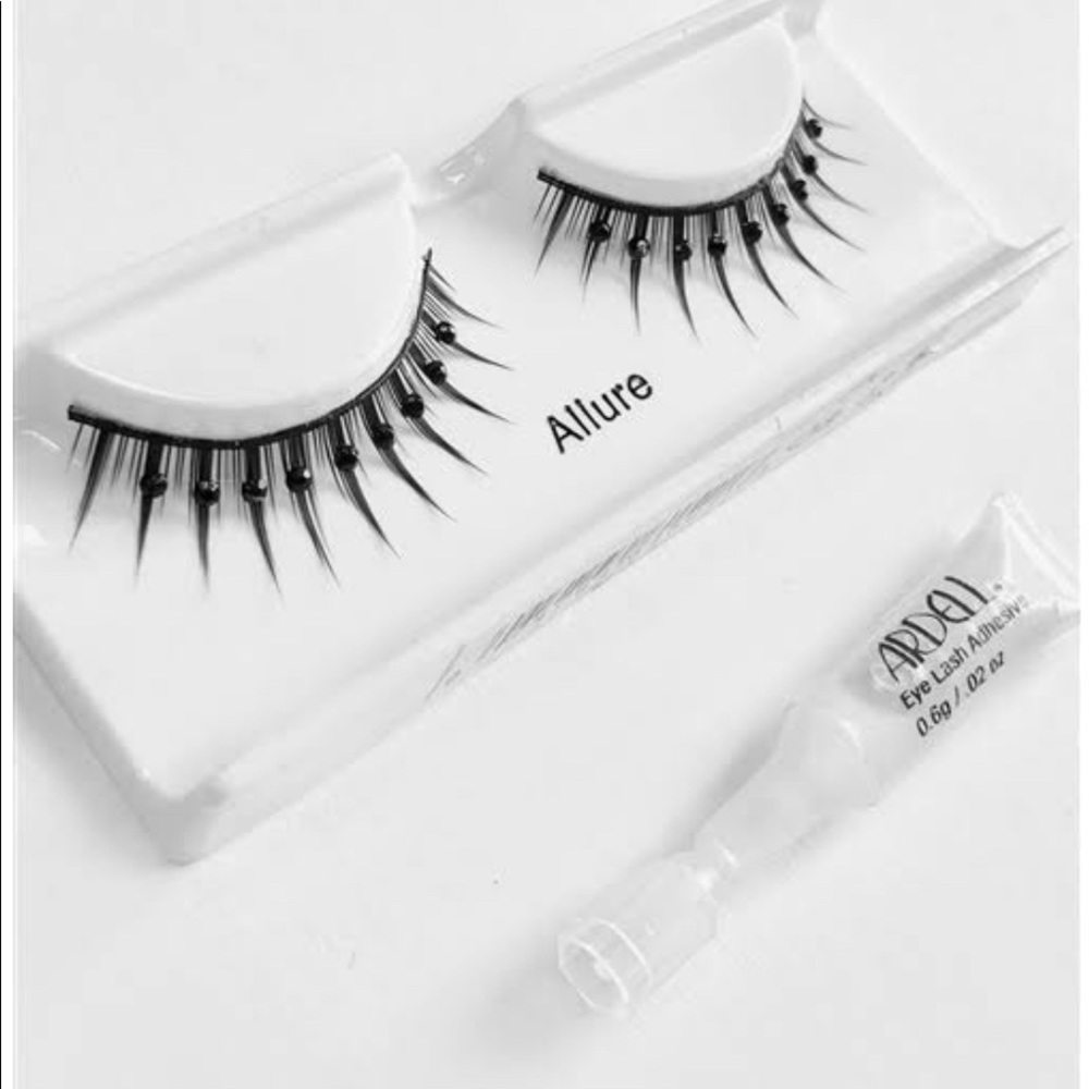 Black Tie Rhinestone False Eye Lashes